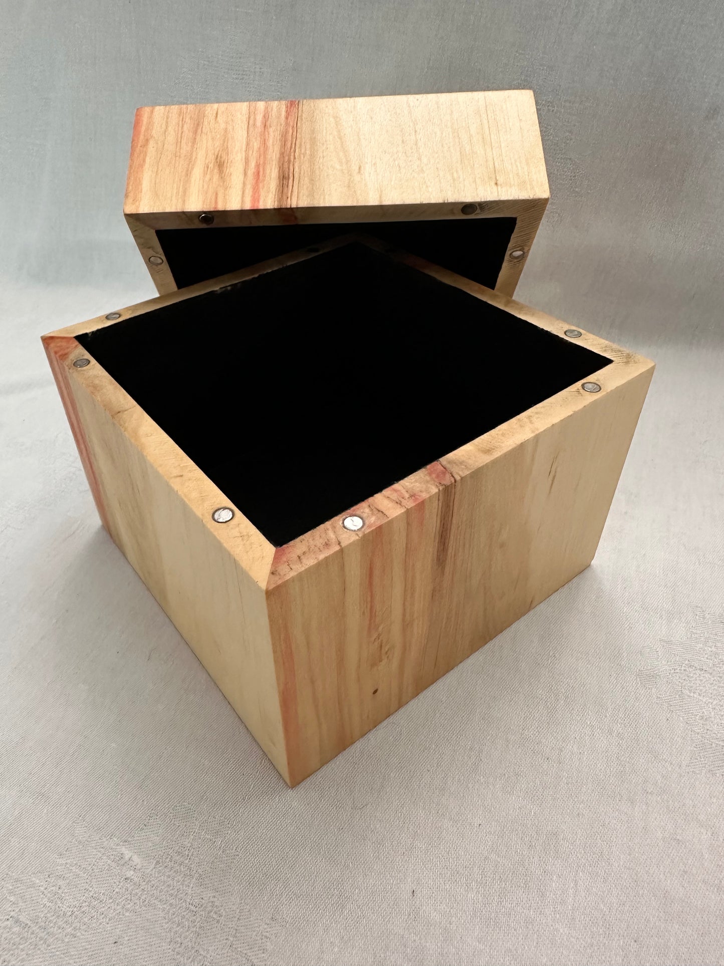 Wood Box with Magnetic Lid