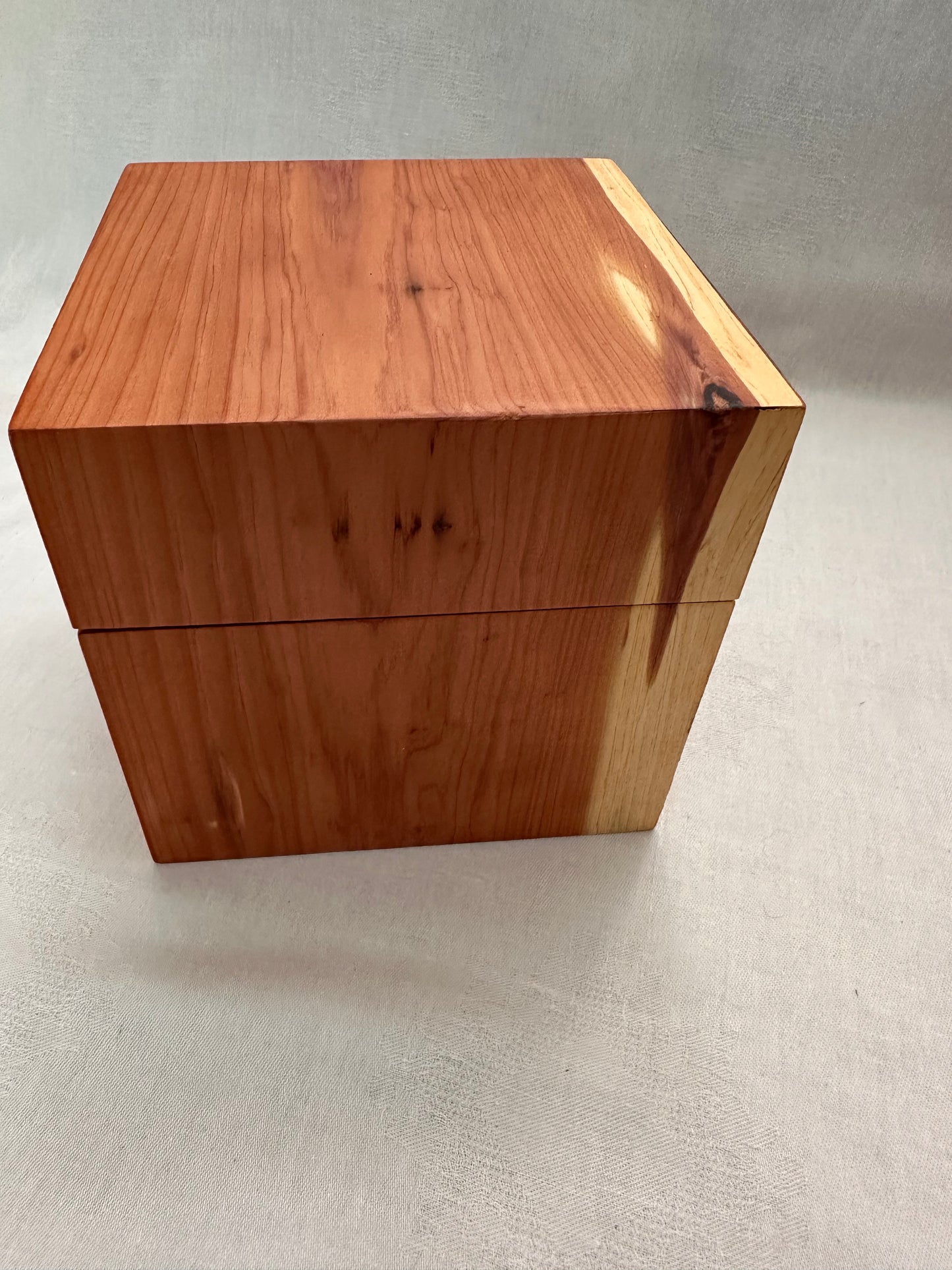 Wood Box with Magnetic Lid