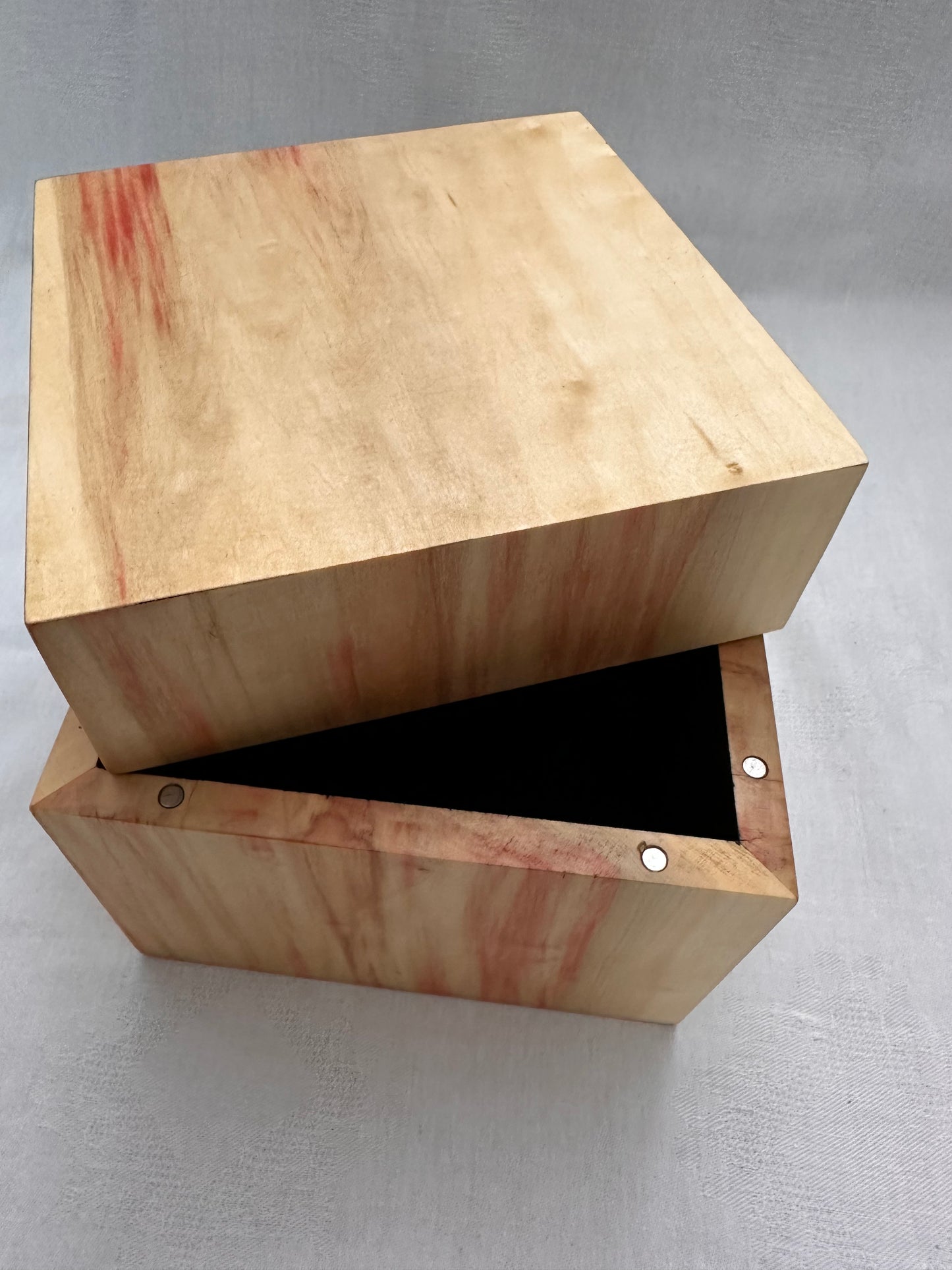 Wood Box with Magnetic Lid